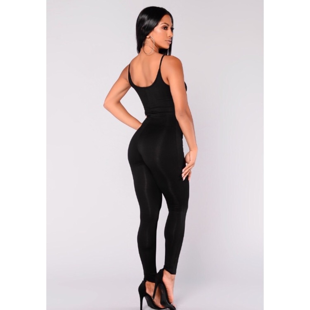 🎱 Last One 🎱 Black Jumpsuit